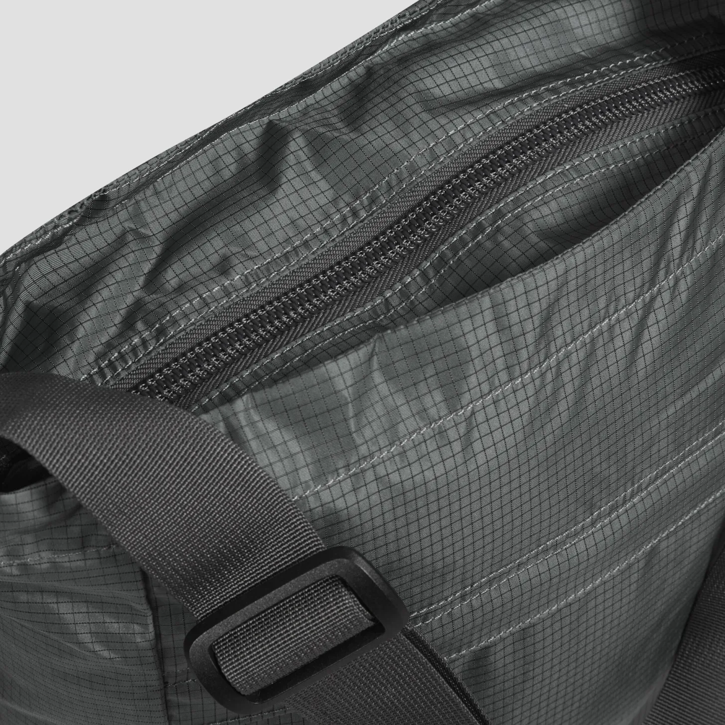 core_tote_bag__l_5.webp Core Tote Bag 20 L
